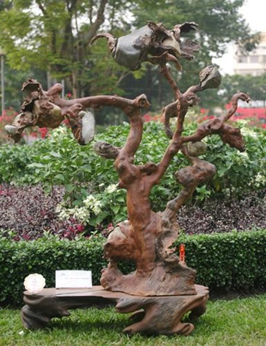 Tác phẩm Mộc thạch giao duyên Tác phẩm Mộc thạch giao duyên