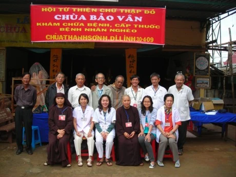 HỘI TỪ THIỆN CHÙA BẢO VÂN TRAO QUÀ TẾT CHO NGƯỜI KHIẾM THỊ VÀ HỘ KHÓ KHĂN