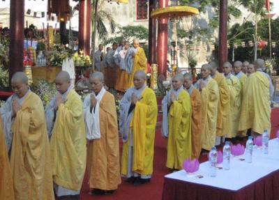 Cầu siêu các anh hùng, liệt sĩ dưới chân tượng Phật Ngọc ảnh 2 Cầu siêu các anh hùng, liệt sĩ dưới chân tượng Phật Ngọc ảnh 2
