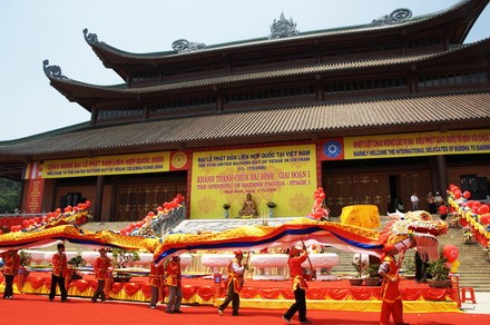 Chùa Bái Đính (Ninh Bình): Nơi tôn trí Ngọc Xá lợi Phật ảnh 25 baidinh_25.jpg