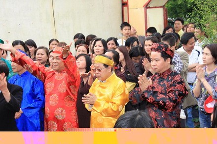 Lễ cầu an cho cộng đồng người Việt tại Ba Lan ảnh 2 balan_2.jpg