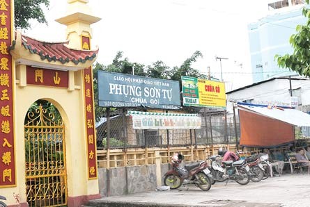 Di tích chùa Gò (Quận 11) bị quán xá lấn chiếm, gây nên cảnh nhếch nhác. Ảnh: An Dung Di tích chùa Gò (Quận 11) bị quán xá lấn chiếm, gây nên cảnh nhếch nhác. Ảnh: An Dung