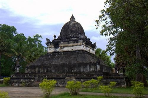 Tha Pathum ở chùa Wat Visoun Tha Pathum ở chùa Wat Visoun