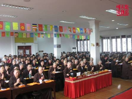 Các đạo tràng Phật giáo ở Trung Quốc tổ chức Pháp hội nhân mùa "Vu Lan báo ân”còn gọi là ngày "Phật hoan hỷ" ảnh 61 caunguyen 62.jpg