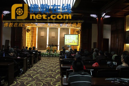 Các đạo tràng Phật giáo ở Trung Quốc tổ chức Pháp hội nhân mùa "Vu Lan báo ân”còn gọi là ngày "Phật hoan hỷ" ảnh 65 caunguyen 66.jpg