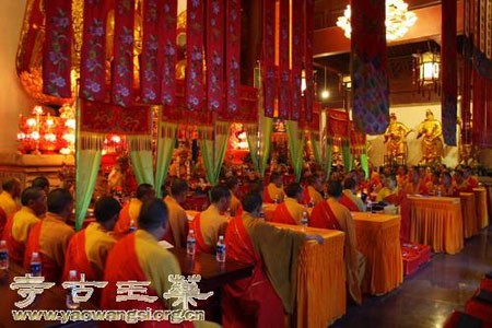 Các đạo tràng Phật giáo ở Trung Quốc tổ chức Pháp hội nhân mùa "Vu Lan báo ân”còn gọi là ngày "Phật hoan hỷ" ảnh 76 caunguyen 77.jpg