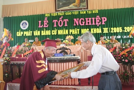 Lễ tốt nghiệp khóa III Học viện Phật giáo Việt Nam tại Huế ảnh 22 Lễ tốt nghiệp khóa III Học viện Phật giáo Việt Nam tại Huế ảnh 22
