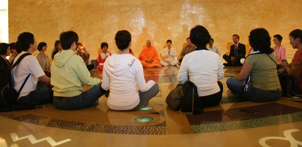 Tin vắn Phật giáo nước ngoài trong tuần từ 11/10 đến 18/10.2009 ảnh 2 tinvan 2.jpg