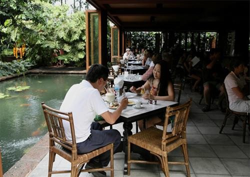 Quán ven sông ở Jim Thompson House Quán ven sông ở Jim Thompson House