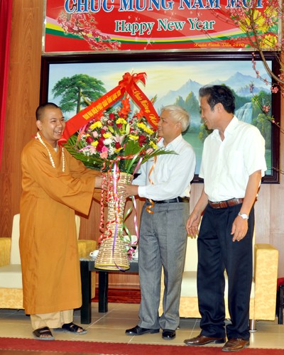 Ban Đại diện Phật giáo Lạng Sơn chúc Tết UBND tỉnh ảnh 5 Ban Đại diện Phật giáo Lạng Sơn chúc Tết UBND tỉnh ảnh 5