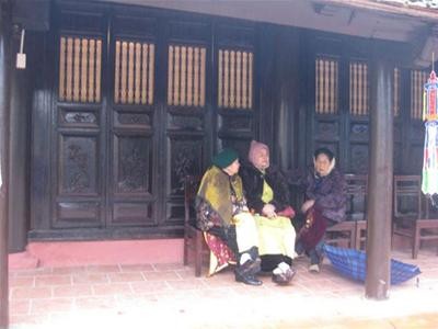 Người Hà Nội nô nức đi lễ chùa đầu năm mới ảnh 8 Người Hà Nội nô nức đi lễ chùa đầu năm mới ảnh 8