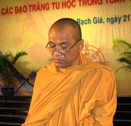 Tổng khai giảng các đạo tràng & ký kết bảo trợ thông tin hội
thảo Hoằng pháp với báo Giác Ngộ