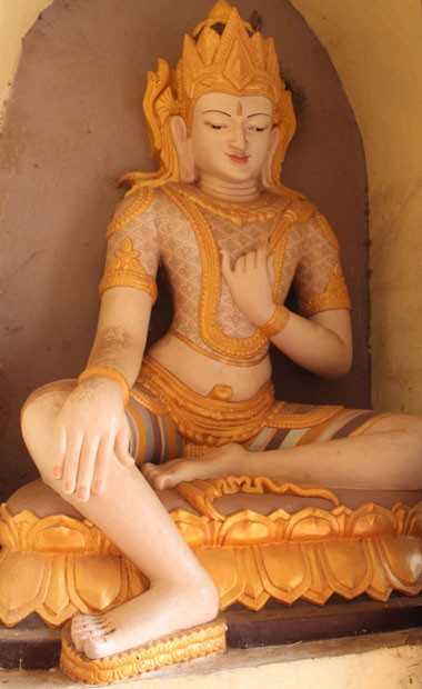 Ở Myanmar, Phật trở thành quốc giáo, chứa đựng niềm tin tâm linh huyền bí.