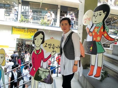 Sunnie Kim rất thích khu Insa-dong Sunnie Kim rất thích khu Insa-dong