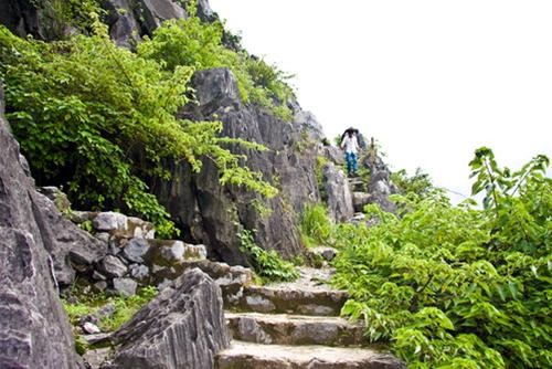 Đường lên đỉnh Thạch Môn Đường lên đỉnh Thạch Môn