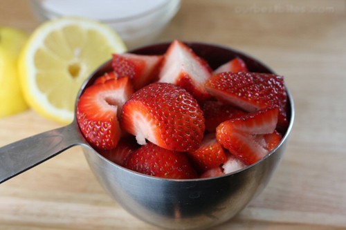 Sinh tố dưa hấu, dâu tây ảnh 2