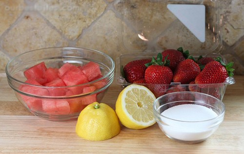 Sinh tố dưa hấu, dâu tây ảnh 1