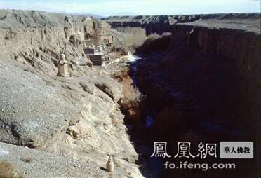 Động đá Du Lâm nằm cô tịch trên bãi Gobi - huyện An Tây, tỉnh Cam - Trung Quốc ảnh 14 dulam 14.jpg