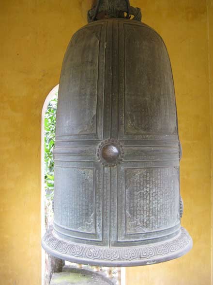chuongchua-1.jpg