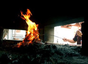 Văn hóa hay sự phô trương núp danh truyền thống? ảnh 1 Văn hóa hay sự phô trương núp danh truyền thống? ảnh 1