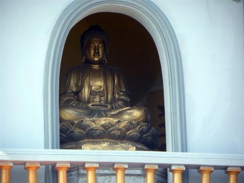 Tất cả tượng Đức Phật đều được làm bằng đồng nguyên chất Tất cả tượng Đức Phật đều được làm bằng đồng nguyên chất