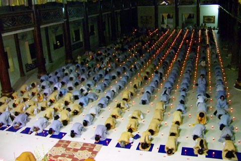 Kiên Giang: Chùa Phật Quang tổ chức lễ hội hoa đăng nhân lễ vía Đức Phật Dược Sư ảnh 11 Kiên Giang: Chùa Phật Quang tổ chức lễ hội hoa đăng nhân lễ vía Đức Phật Dược Sư ảnh 11