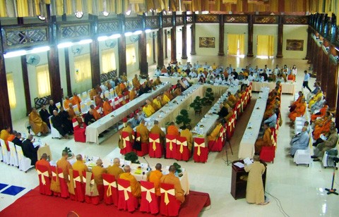 Kiên Giang: Tỉnh hội Phật giáo tổng kết công tác Phật sự năm 2010 ảnh 3 tk2010-04.jpg