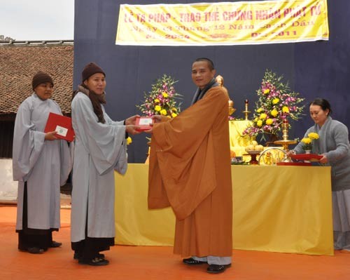 Hưng Yên: Lễ tạ pháp khoá tu học giáo lý và trao thẻ chứng nhận Phật tử ảnh 5 Hưng Yên: Lễ tạ pháp khoá tu học giáo lý và trao thẻ chứng nhận Phật tử ảnh 5