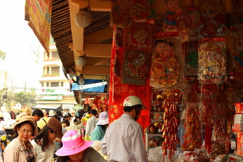 Dạo chơi "phố hàng Mã" ở Sài Gòn ảnh 4 Dạo chơi "phố hàng Mã" ở Sài Gòn ảnh 4