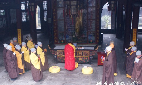 Trung Quốc: Các tự viện núi Nga Mi phổ cúng chư Phật nghinh xuân Tân Mão ảnh 18 trung 21.png