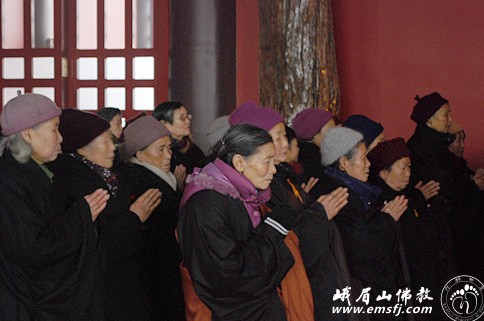 Trung Quốc: Các tự viện núi Nga Mi phổ cúng chư Phật nghinh xuân Tân Mão ảnh 5 trung 5.png