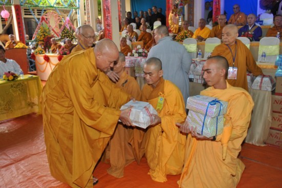 Đồng Nai: Bế mạc Đại giới đàn Nguyên Thiều - Siêu Bạch 2011 ảnh 14