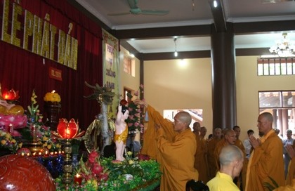 Hà Nội: Náo nức về Thiền viện Sùng Phúc chiêm bái Xá lợi Phật ảnh 12 Hà Nội: Náo nức về Thiền viện Sùng Phúc chiêm bái Xá lợi Phật ảnh 12
