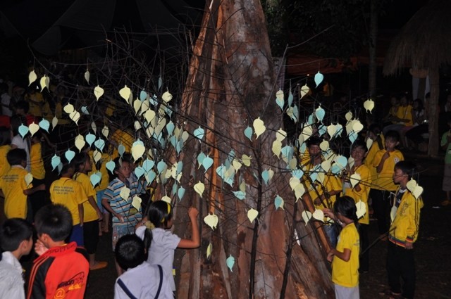 Đắc Nông: Ấm áp đêm lửa trại "Chắp cánh ước mơ" nhân khóa tu chùa Hoa Khai ảnh 1 Đắc Nông: Ấm áp đêm lửa trại "Chắp cánh ước mơ" nhân khóa tu chùa Hoa Khai ảnh 1