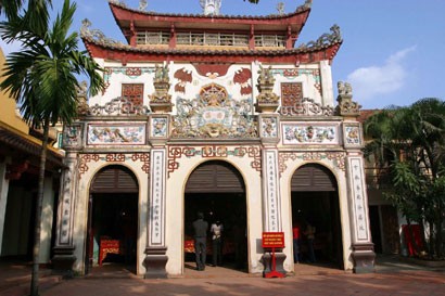 Những đóa sen bên Hồ Tây ảnh 6 (1)chua6.jpg