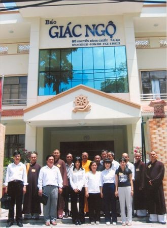CÁC HỌC VIÊN LỚP TẬP HUẤN VIẾT BÁO NGẮN NGÀY-2006.jpg