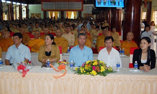 Kiên Giang: Khai mạc Lễ hội Vu lan - Tri ân & Báo hiếu - 2011 ảnh 14