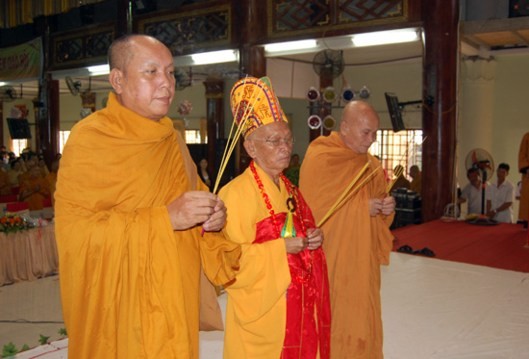 Kiên Giang: Khai mạc Lễ hội Vu lan - Tri ân & Báo hiếu - 2011 ảnh 16