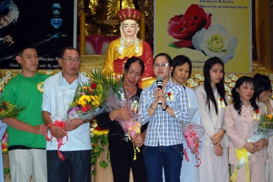 Kiên Giang: Khai mạc Lễ hội Vu lan - Tri ân & Báo hiếu - 2011 ảnh 36