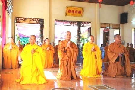 chư Tăng trường hạDSC_0754.JPG