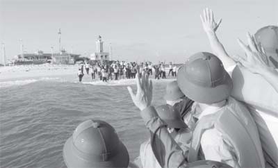 Tiếng chuông chùa giữa biển Ðông ảnh 3 Tiếng chuông chùa giữa biển Ðông ảnh 3