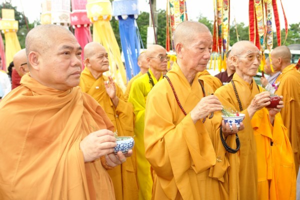 Lễ thượng bảng chùa Quốc Ân Khải Tường - An vị Tôn tượng Phật Ngọc ảnh 8 qa118.jpg