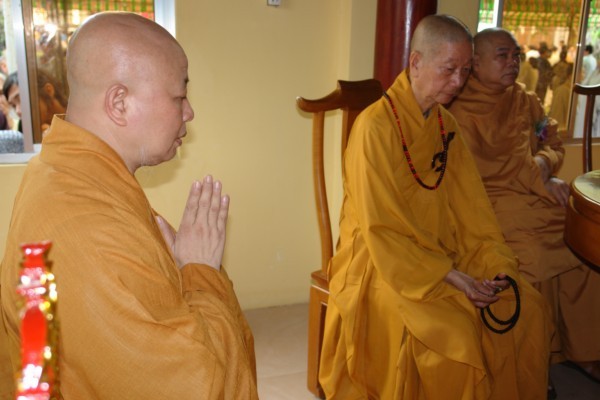 Lễ thượng bảng chùa Quốc Ân Khải Tường - An vị Tôn tượng Phật Ngọc ảnh 1 qa17.jpg