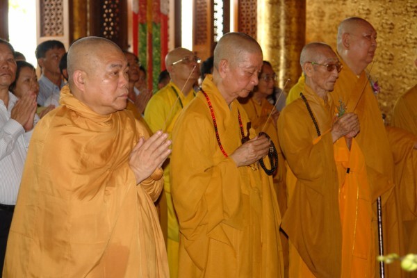Lễ thượng bảng chùa Quốc Ân Khải Tường - An vị Tôn tượng Phật Ngọc ảnh 6 qa79.jpg