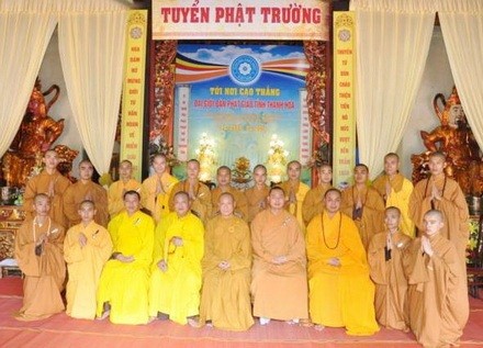 Thanh Hóa: 26 giới tử thọ giới tại Giới đàn 2011 ảnh 3 wwwTTT (3).jpg