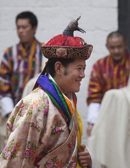 Nguyên thủ quốc gia trẻ nhất thế giới cưới thường dân ảnh 2 Nguyên thủ quốc gia trẻ nhất thế giới cưới thường dân ảnh 2