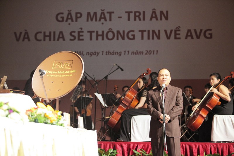 Truyền hình AVG chính thức hoạt động từ 11-11-2011 ảnh 1 Ông Phạm Nhật Vũ chia sẻ thông tin về AVG