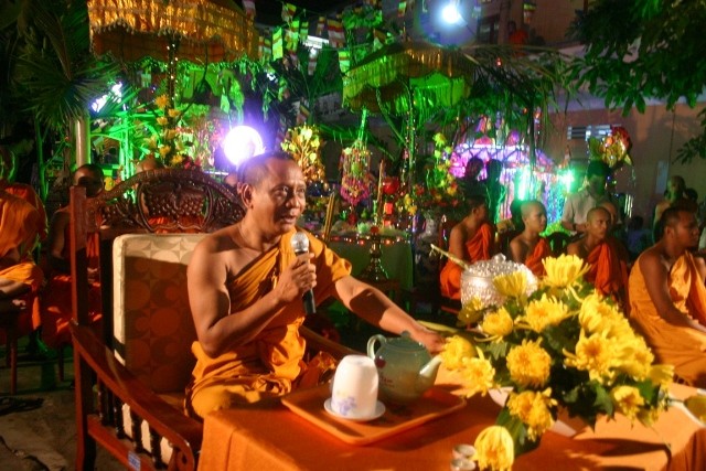 hinh le hoi (20).JPG