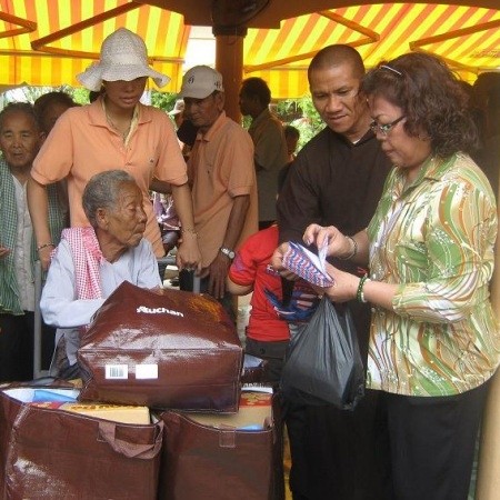 wthayGHIMG_2640 (Copy)-qpr.JPG