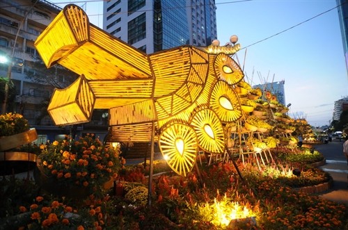 Tưng bừng khai mạc đường hoa Nguyễn Huệ ảnh 12 Tưng bừng khai mạc đường hoa Nguyễn Huệ ảnh 12